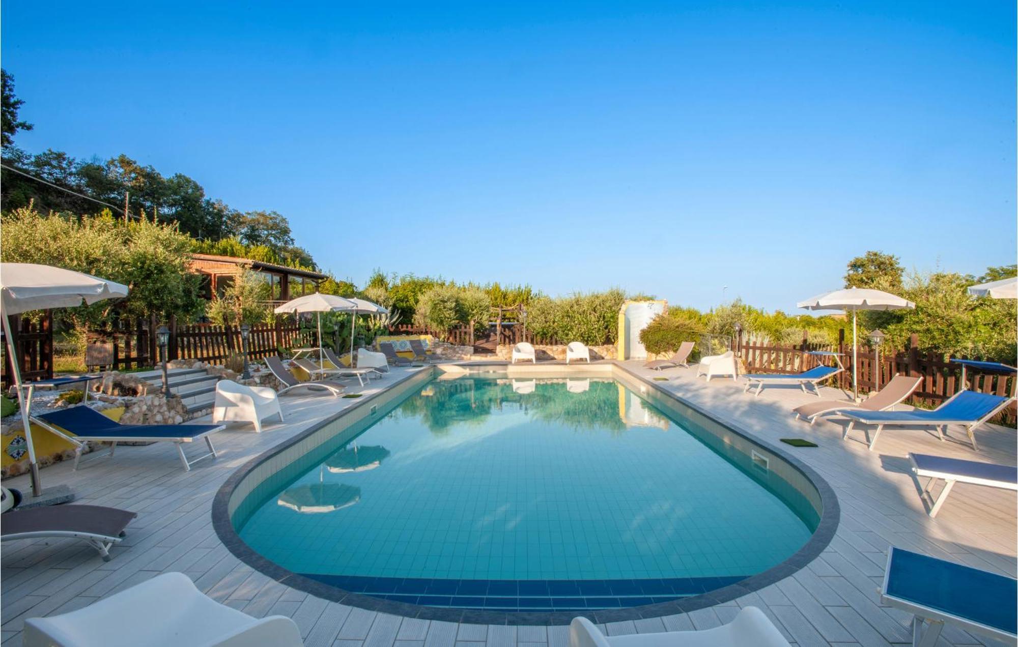 Cozy Home In San Giovanni With Wifi Montefiore dell'Aso Exterior photo