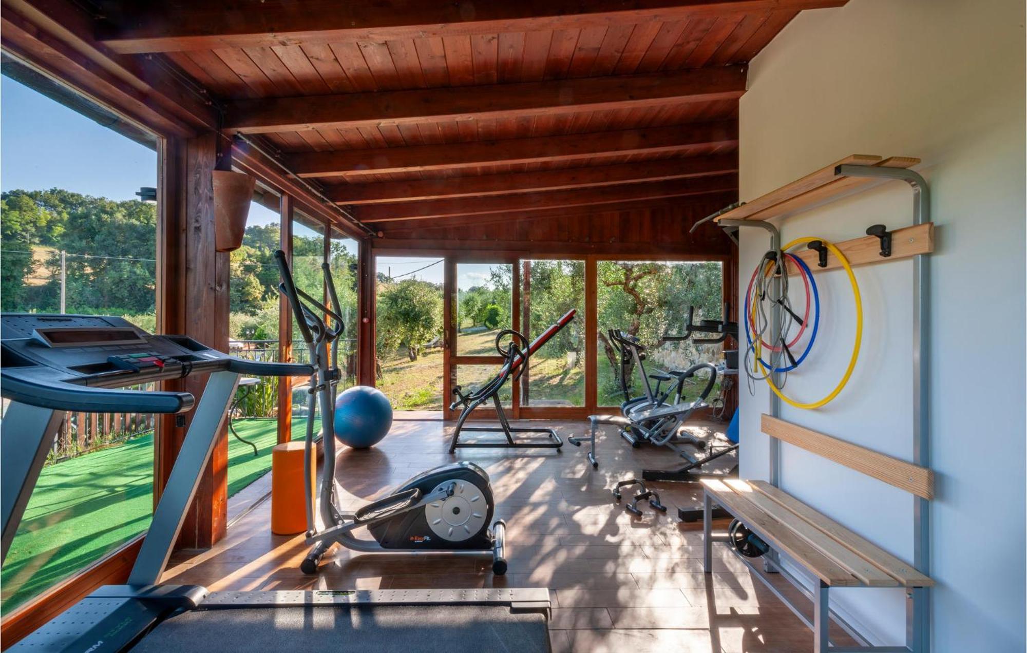 Cozy Home In San Giovanni With Wifi Montefiore dell'Aso Exterior photo
